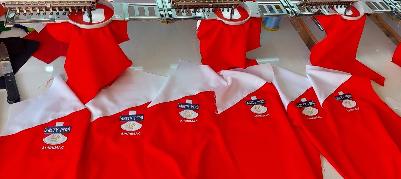 BORDADO DE CAMISETAS